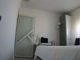 voyeurcam-charmhellen-kitchen