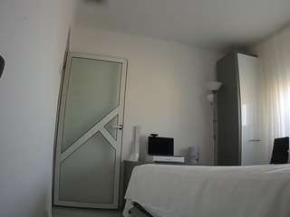 voyeurcam-charmhellen-kitchen