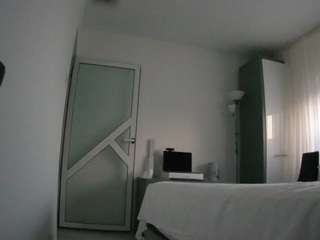 voyeurcam-charmhellen-kitchen