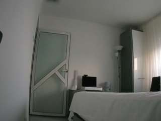 voyeurcam-charmhellen-kitchen