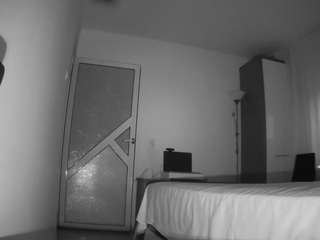 voyeurcam-charmhellen-kitchen