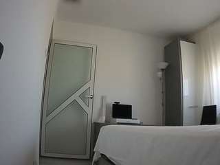 voyeurcam-charmhellen-kitchen