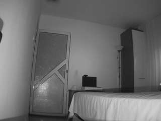 voyeurcam-charmhellen-kitchen