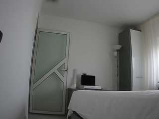 voyeurcam-charmhellen-kitchen