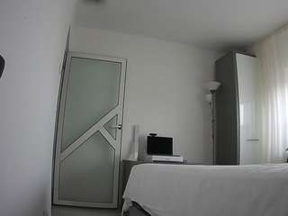 voyeurcam-charmhellen-kitchen