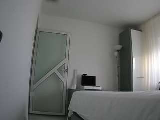 voyeurcam-charmhellen-kitchen