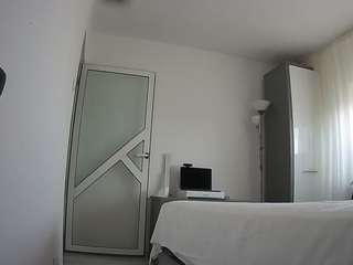 voyeurcam-charmhellen-kitchen