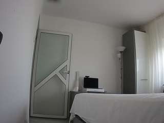 voyeurcam-charmhellen-kitchen