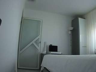 voyeurcam-charmhellen-kitchen