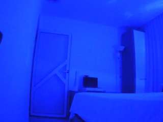 voyeurcam-charmhellen-kitchen