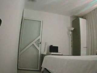 voyeurcam-charmhellen-kitchen