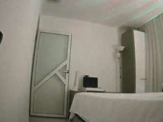 voyeurcam-charmhellen-kitchen