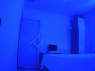 voyeurcam-charmhellen-kitchen