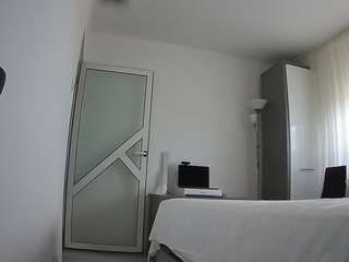 voyeurcam-charmhellen-kitchen