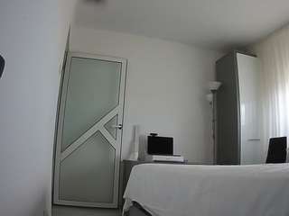 voyeurcam charmhellen kitchen