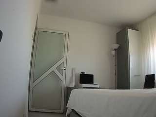 voyeurcam-charmhellen-kitchen