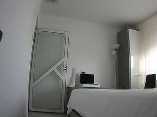 voyeurcam-charmhellen-kitchen