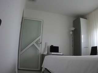 voyeurcam-charmhellen-kitchen