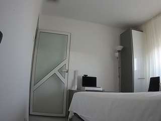 voyeurcam-charmhellen-kitchen