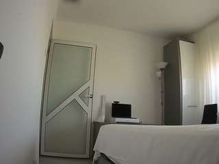 voyeurcam-charmhellen-kitchen