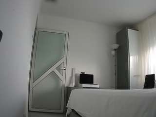 voyeurcam-charmhellen-kitchen