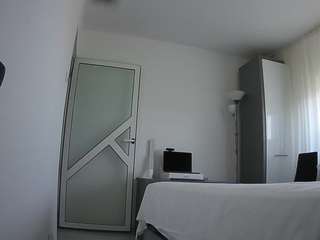 voyeurcam-charmhellen-kitchen