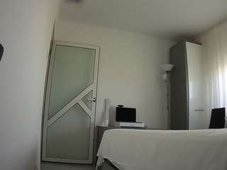 voyeurcam-charmhellen-kitchen