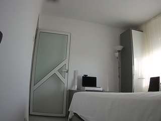 voyeurcam-charmhellen-kitchen