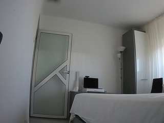 voyeurcam-charmhellen-kitchen