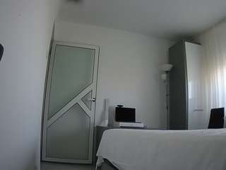 voyeurcam-charmhellen-kitchen