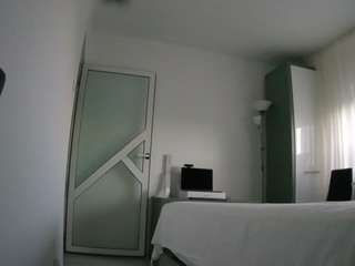 voyeurcam-charmhellen-kitchen