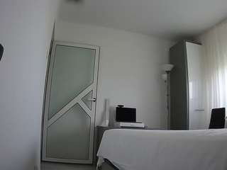 voyeurcam-charmhellen-kitchen
