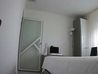 voyeurcam-charmhellen-kitchen