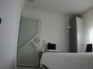 voyeurcam-charmhellen-kitchen