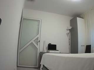 voyeurcam-charmhellen-kitchen