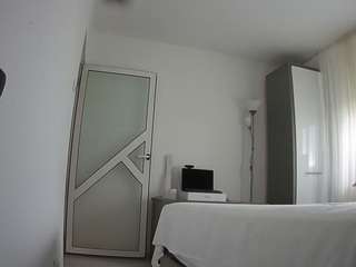 voyeurcam-charmhellen-kitchen