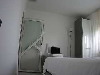 voyeurcam-charmhellen-kitchen