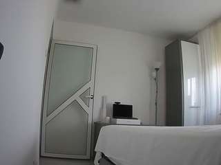 voyeurcam-charmhellen-kitchen