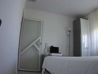 voyeurcam-charmhellen-kitchen