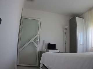 voyeurcam-charmhellen-kitchen