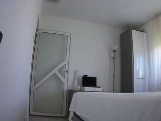 voyeurcam-charmhellen-kitchen