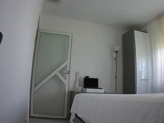 voyeurcam-charmhellen-kitchen