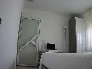 voyeurcam-charmhellen-kitchen