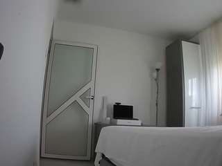 voyeurcam-charmhellen-kitchen