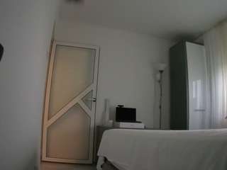 voyeurcam-charmhellen-kitchen