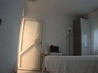 voyeurcam-charmhellen-kitchen