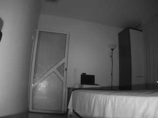 voyeurcam-charmhellen-kitchen
