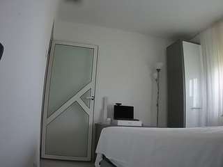 voyeurcam-charmhellen-kitchen