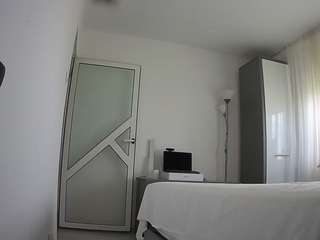 voyeurcam-charmhellen-kitchen