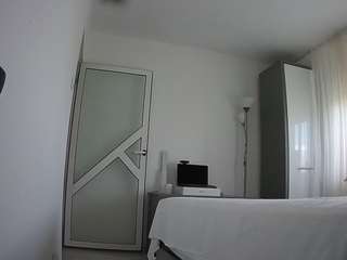 voyeurcam-charmhellen-kitchen